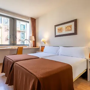 3* Otel Glories